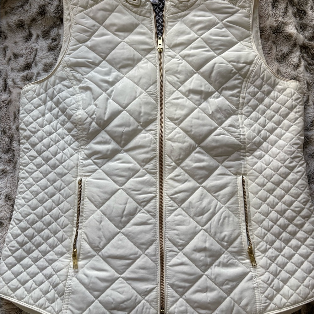 Crown & Ivy Quilted Cream Vest